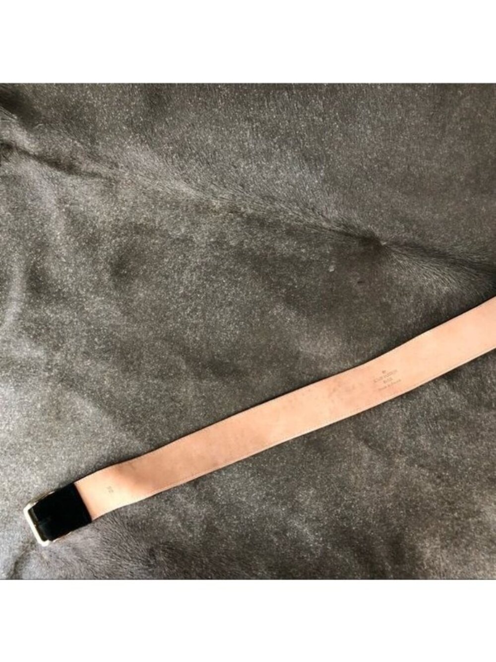 Louis Vuitton Velvet Leather Backed Branded Logo Buckle Belt - Picture 9 of 11
